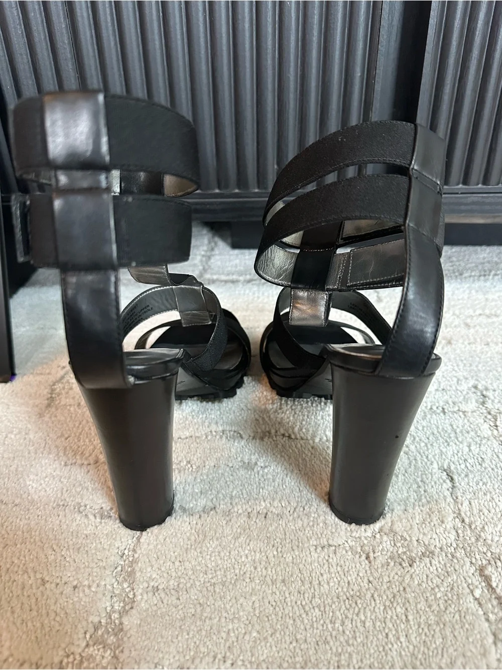 NIB Kenneth Cole Black Leather Strappy High-Heel - Women